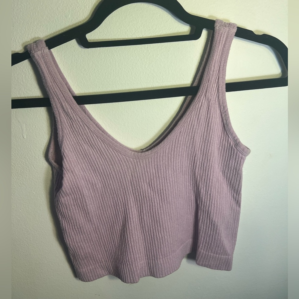 Light Purple Ribbed Tank Top - Picture 2 of 3